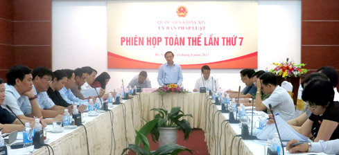 Phiên họp toàn thể lần thứ 7 của Ủy ban Pháp luật - Ảnh: Phương Thủy (Báo Đại biểu nhân dân)